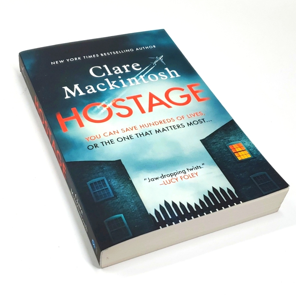 Clare Mackintosh HOSTAGE Paperback Book EUC